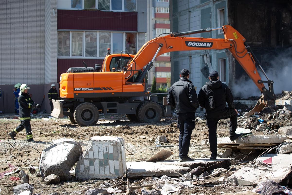 Ukrayna saldırı altında: Başkent Kiev'den hava saldırısı sonrası kareler