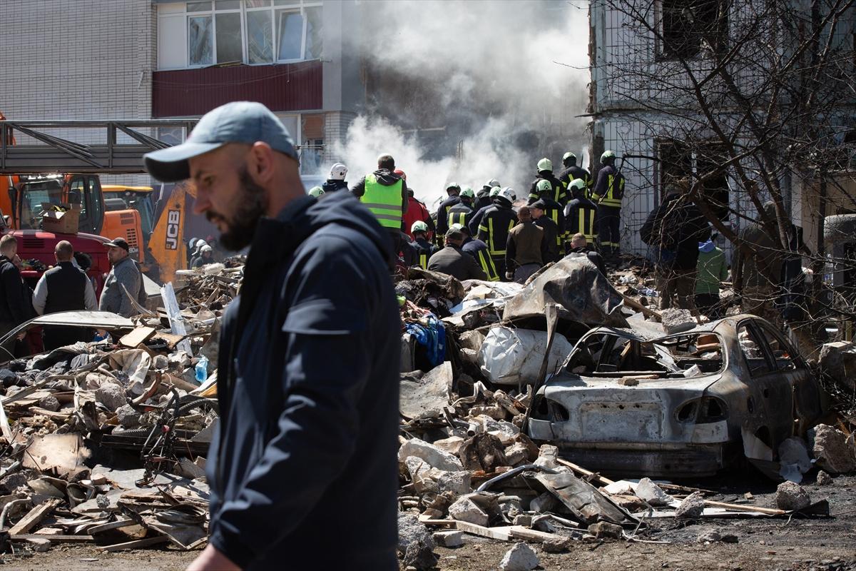 Ukrayna saldırı altında: Başkent Kiev'den hava saldırısı sonrası kareler