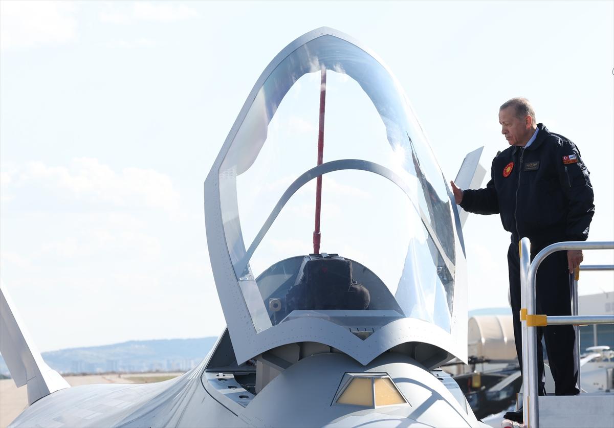 Türkiye'nin 5. nesil savaş uçağı 'KAAN'dan tarihi kareler