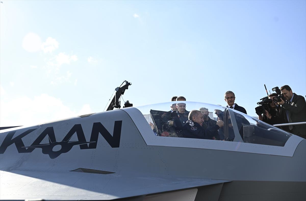 Türkiye'nin 5. nesil savaş uçağı 'KAAN'dan tarihi kareler