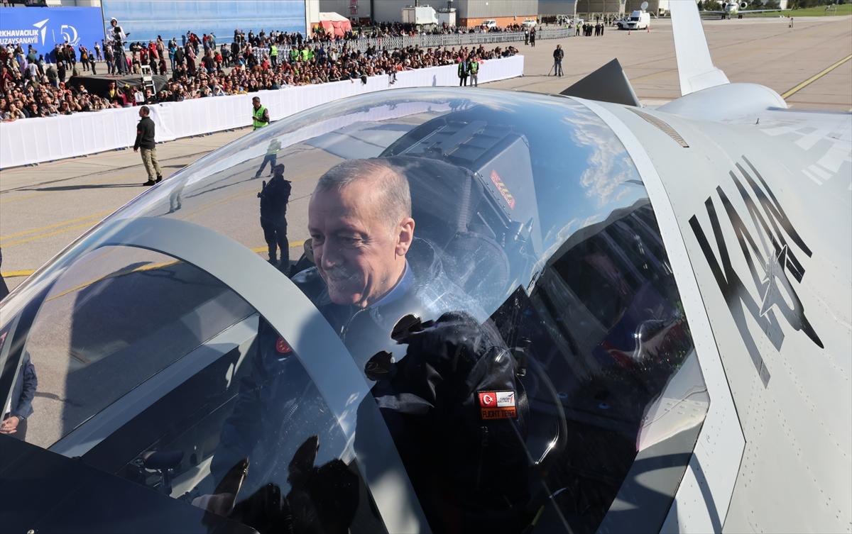 Türkiye'nin 5. nesil savaş uçağı 'KAAN'dan tarihi kareler