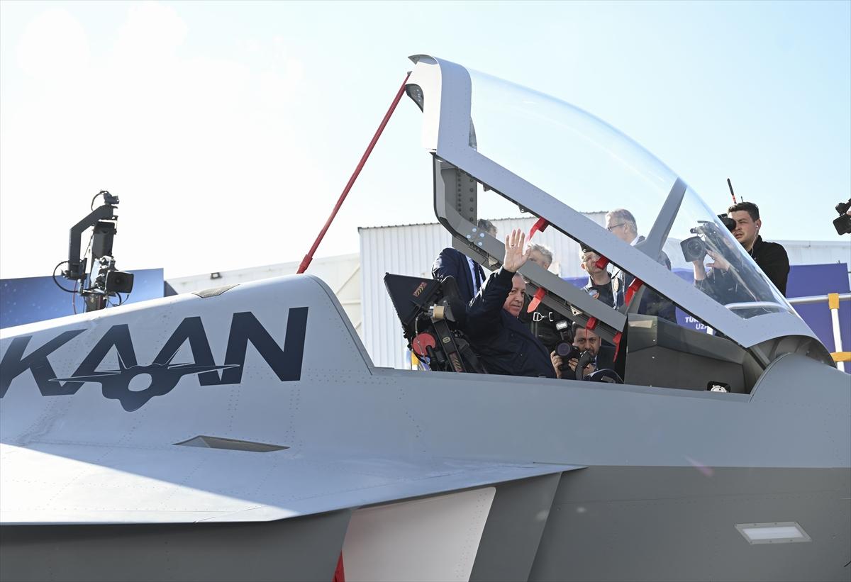Türkiye'nin 5. nesil savaş uçağı 'KAAN'dan tarihi kareler