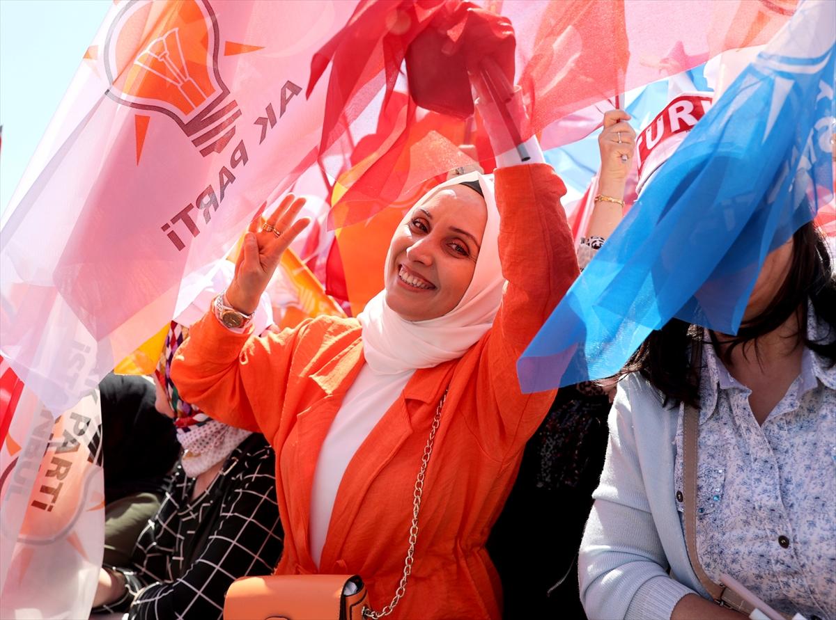 AK Parti'nin İstanbul mitingindeki tarihi kalabalıktan kareler