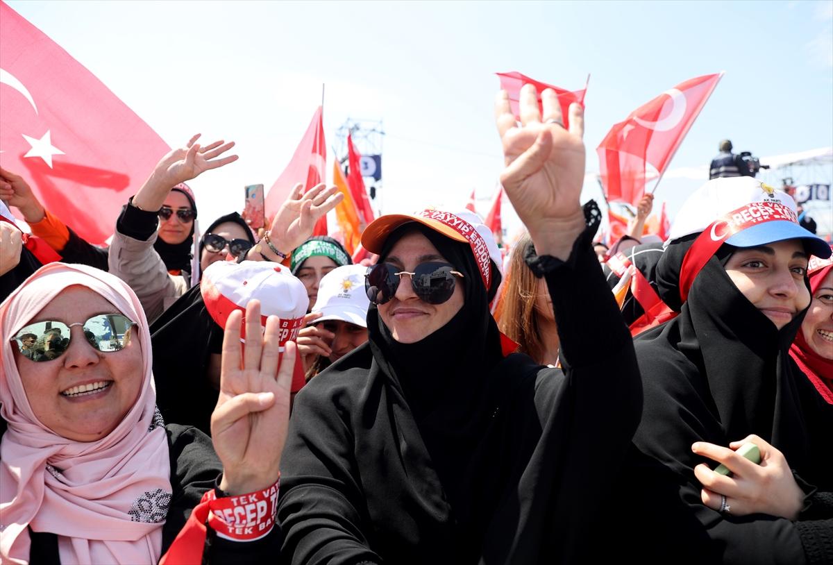 AK Parti'nin İstanbul mitingindeki tarihi kalabalıktan kareler