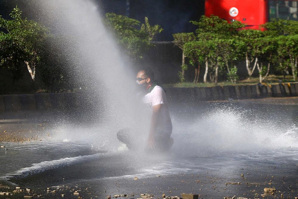 Pakistan'da İmran Han destekçilerinin protestosu ülkeyi karıştı