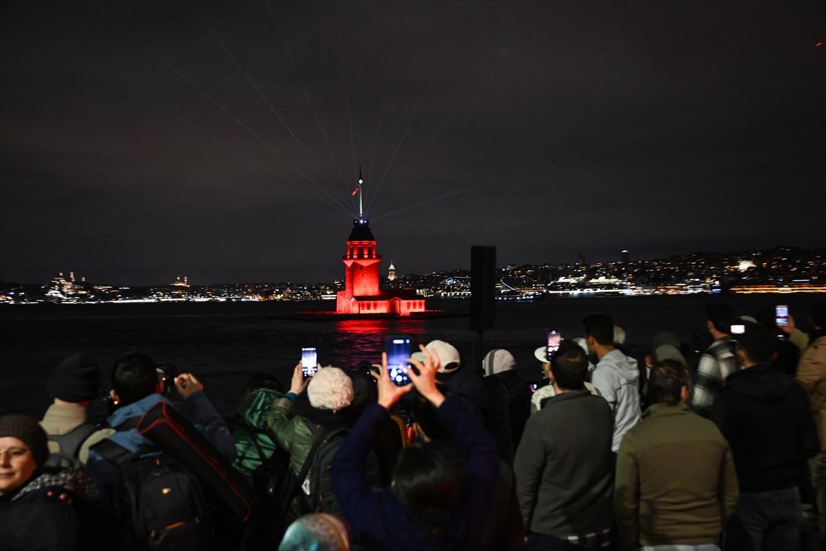 Kız Kulesi ışık ve lazer şovuyla açıldı