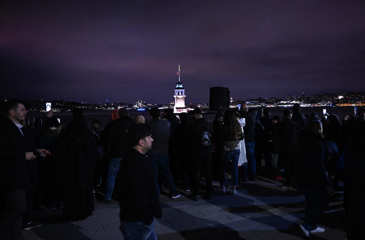 Kız Kulesi ışık ve lazer şovuyla açıldı