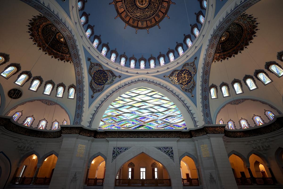 Barbaros Hayrettin Paşa Camisi ibadete açıldı