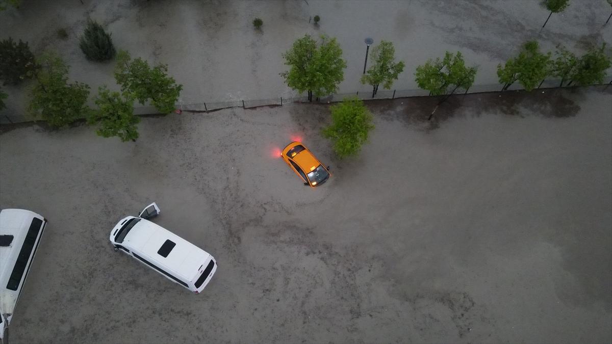 Başkent Ankara'dan sel manzaraları