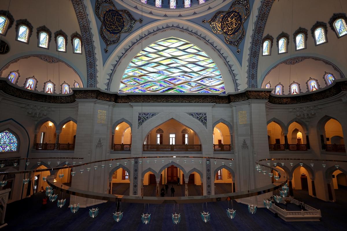 Barbaros Hayrettin Paşa Camisi ibadete açıldı