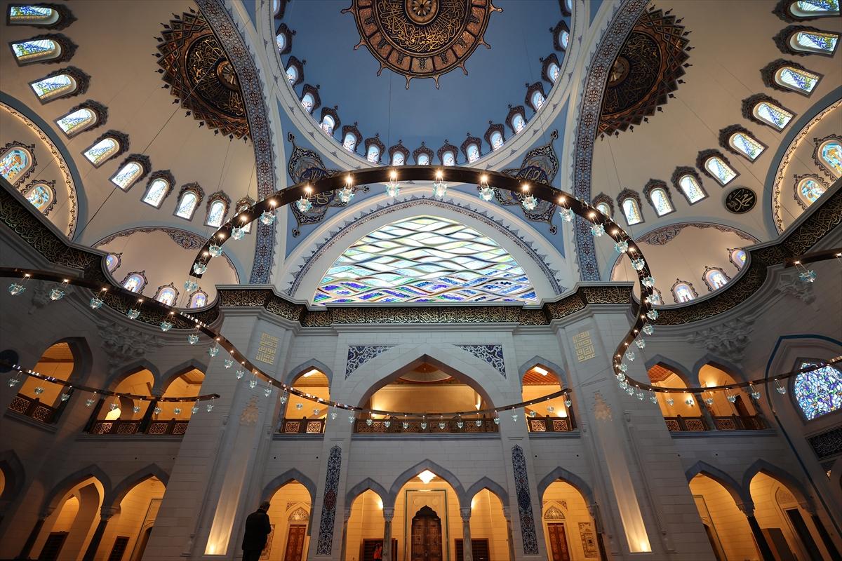 Barbaros Hayrettin Paşa Camisi ibadete açıldı