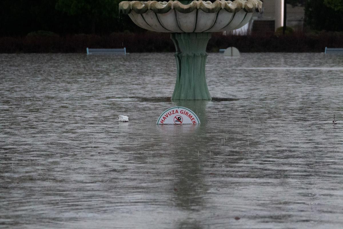 Başkent Ankara'dan sel manzaraları