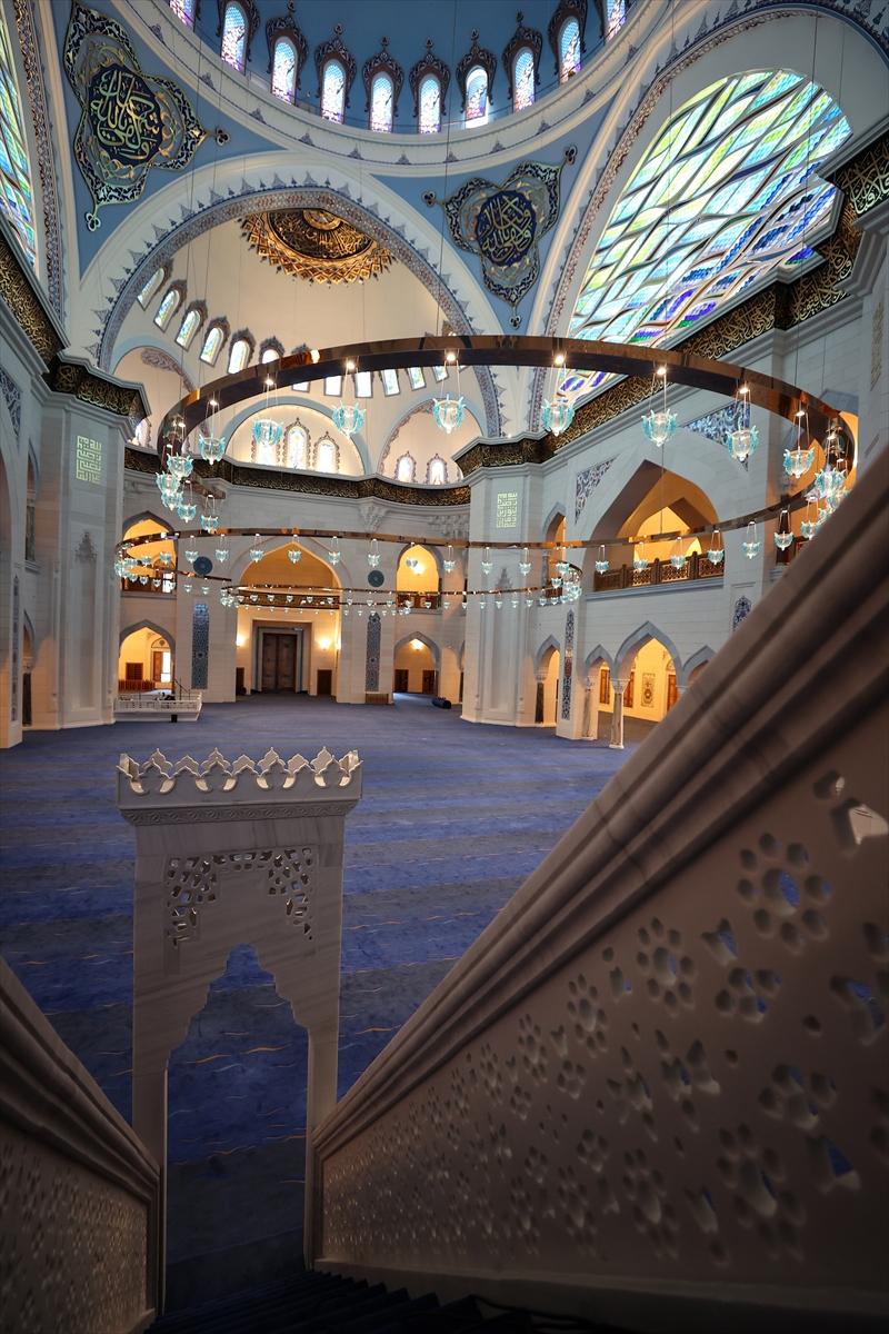 Barbaros Hayrettin Paşa Camisi ibadete açıldı