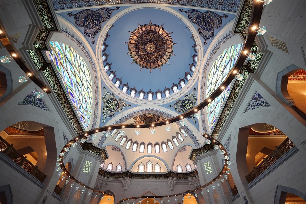 Barbaros Hayrettin Paşa Camisi ibadete açıldı