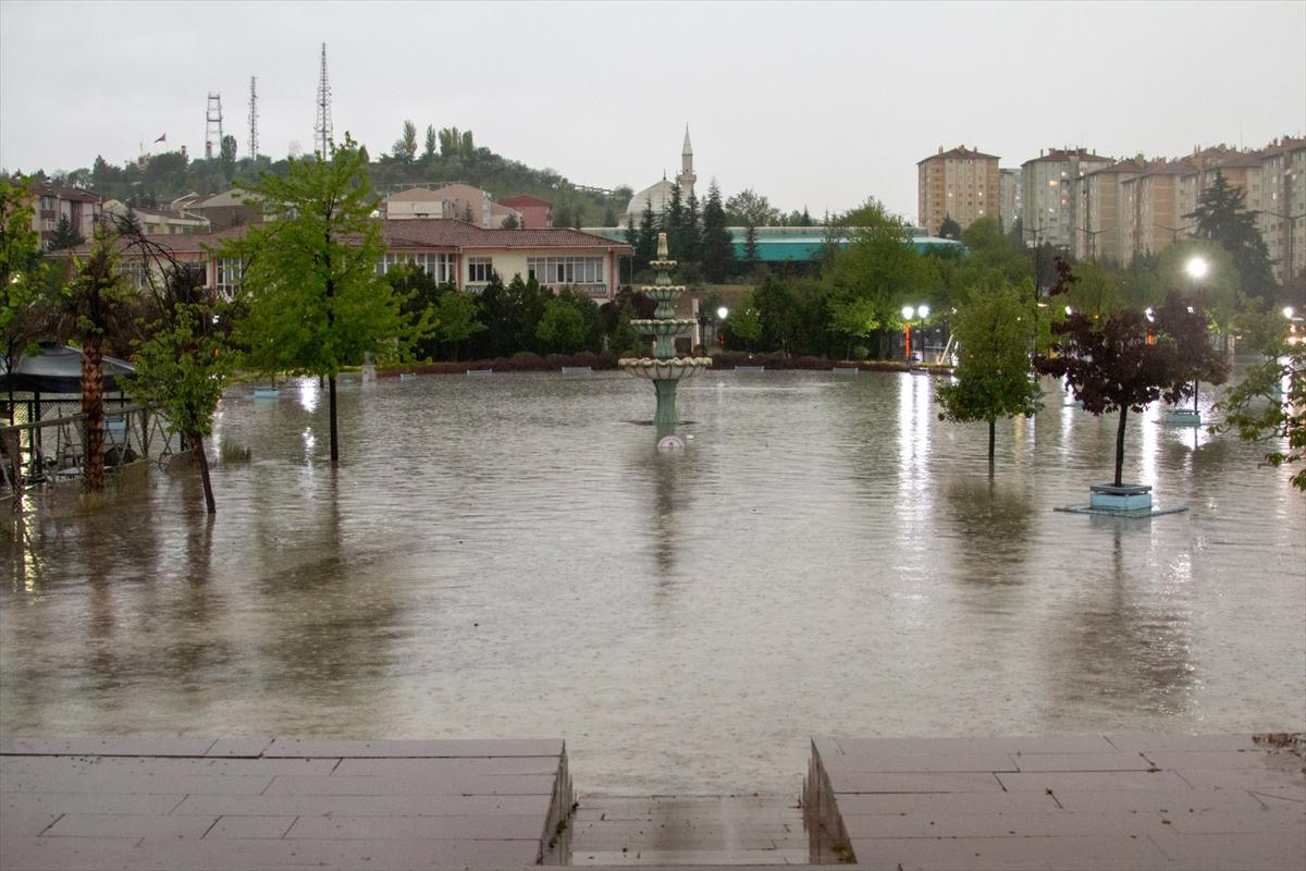 Başkent Ankara'dan sel manzaraları