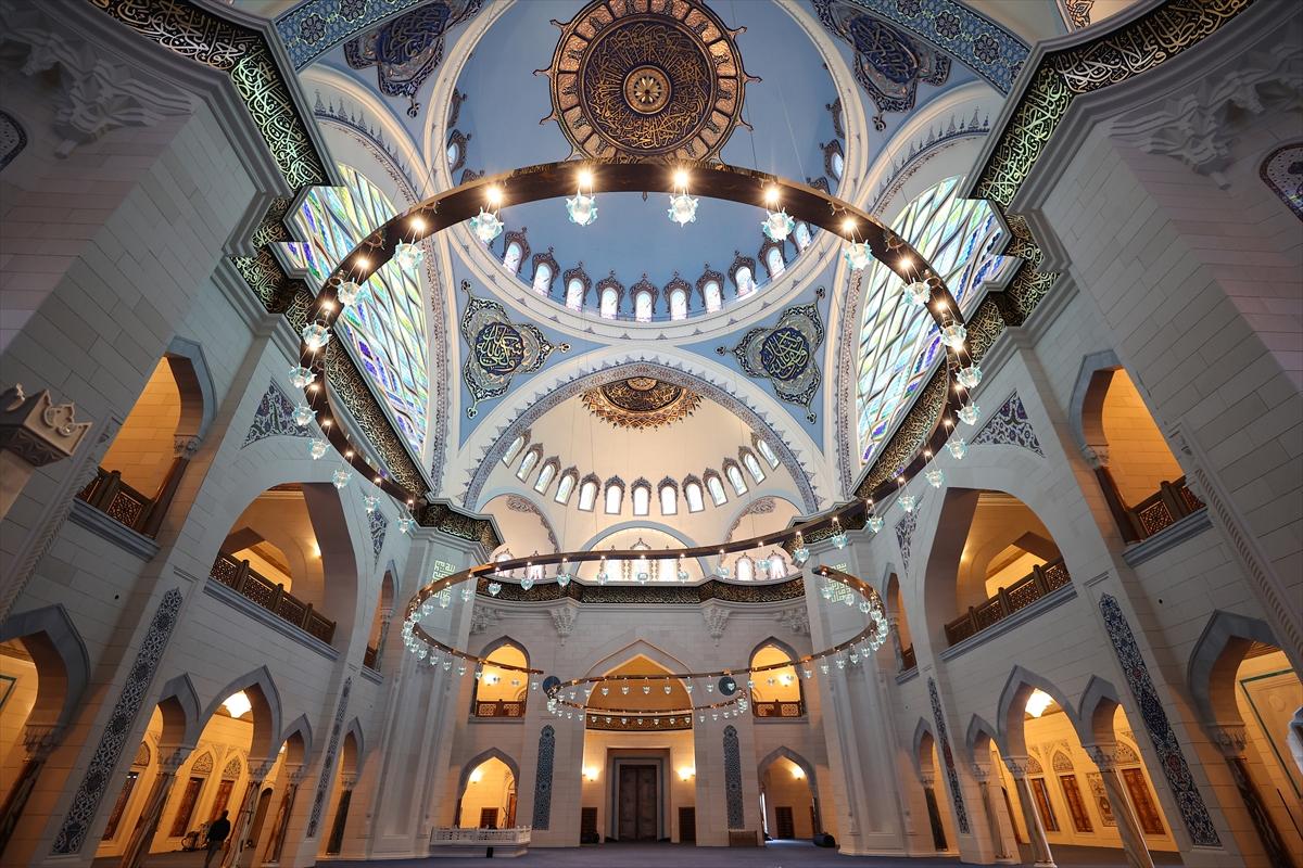 Barbaros Hayrettin Paşa Camisi ibadete açıldı