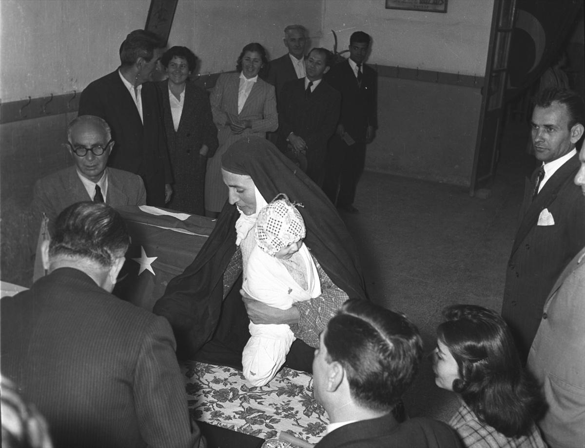 Arşivden Türkiye’deki seçim manzaraları