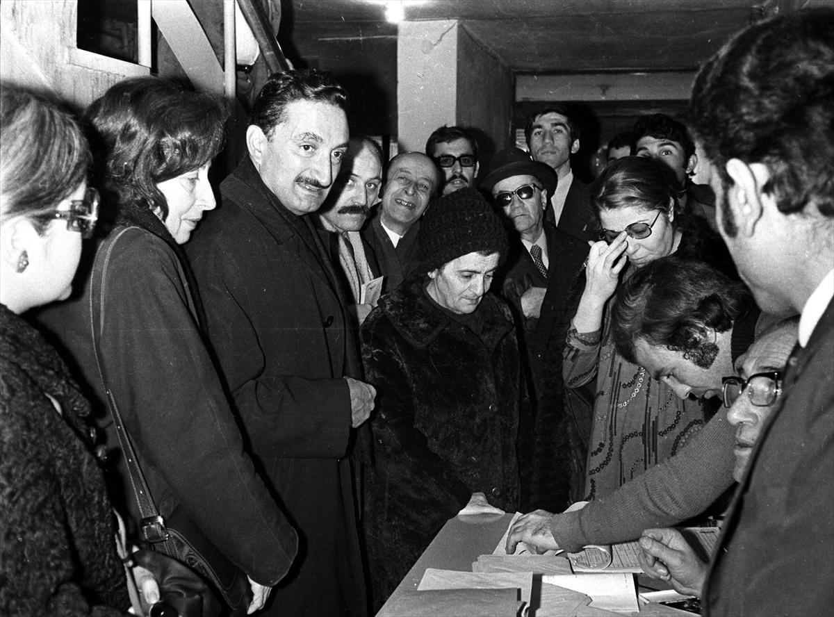 Arşivden Türkiye’deki seçim manzaraları