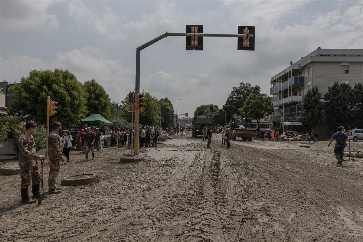 İtalya'da sel felaketinin izleri