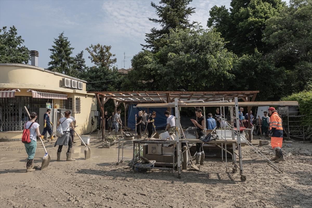 İtalya'da sel felaketinin izleri