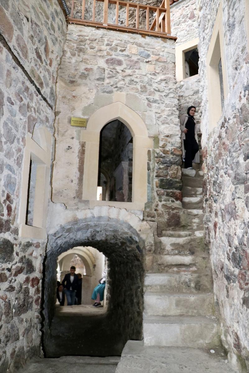 Sümela Manastırı gizemini koruyor