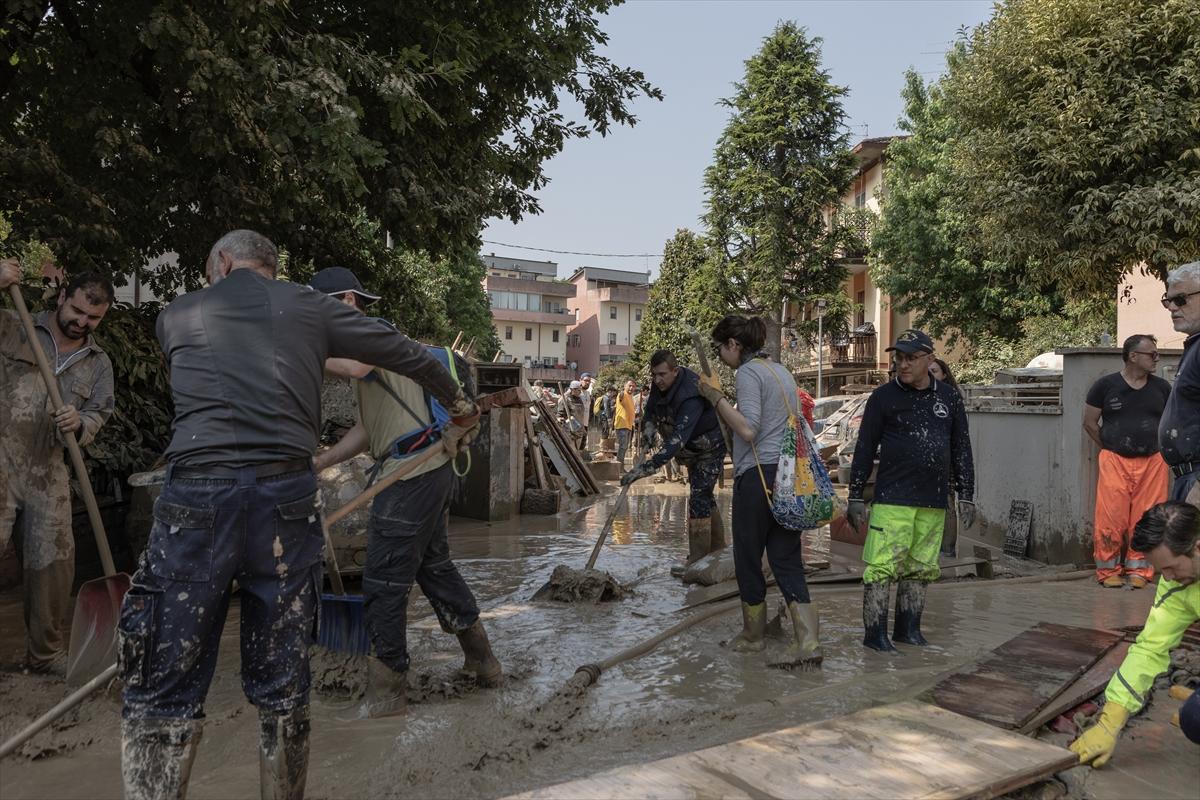 İtalya'da sel felaketinin izleri