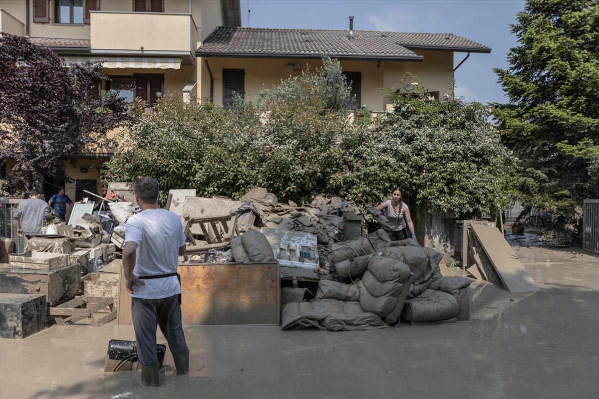 İtalya'da sel felaketinin izleri