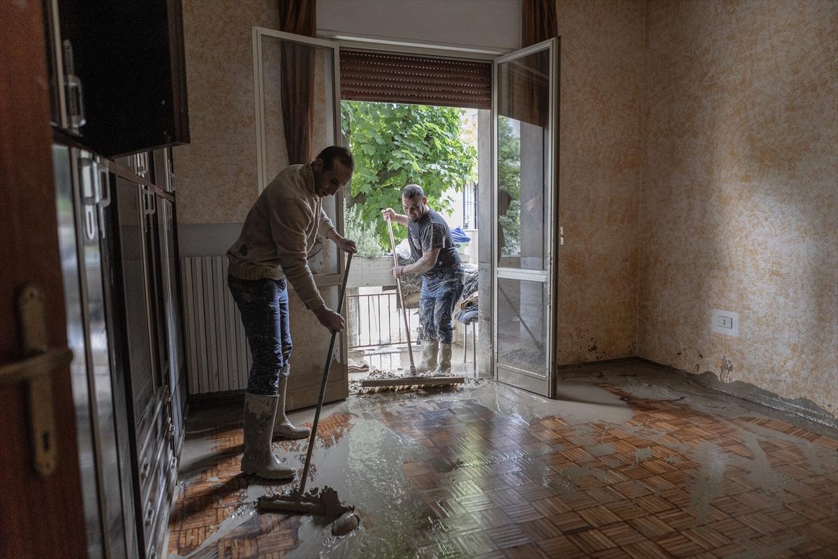 İtalya'da sel felaketinin izleri