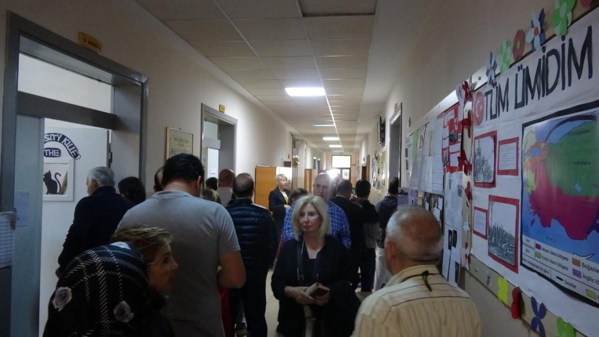 Türkiye genelinde oy kullanma işlemi başladı