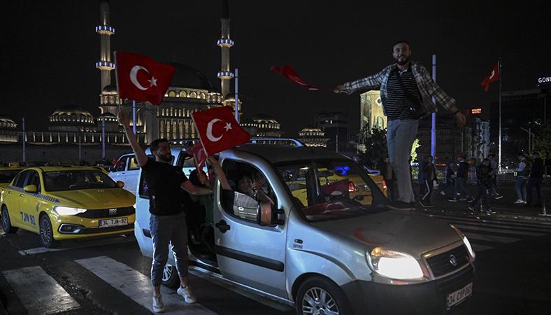 Cumhurbaşkanı Erdoğan'ın seçim zaferinden tarihi görüntüler