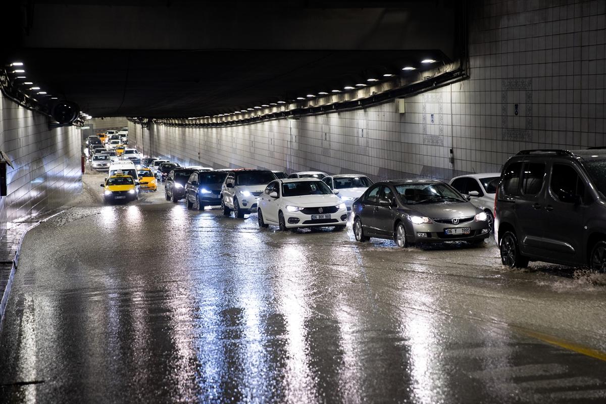 Başkent Ankara'dan sel kareleri