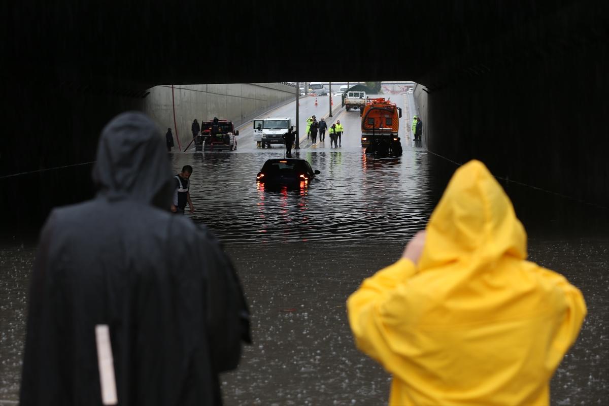Başkent Ankara'dan sel kareleri