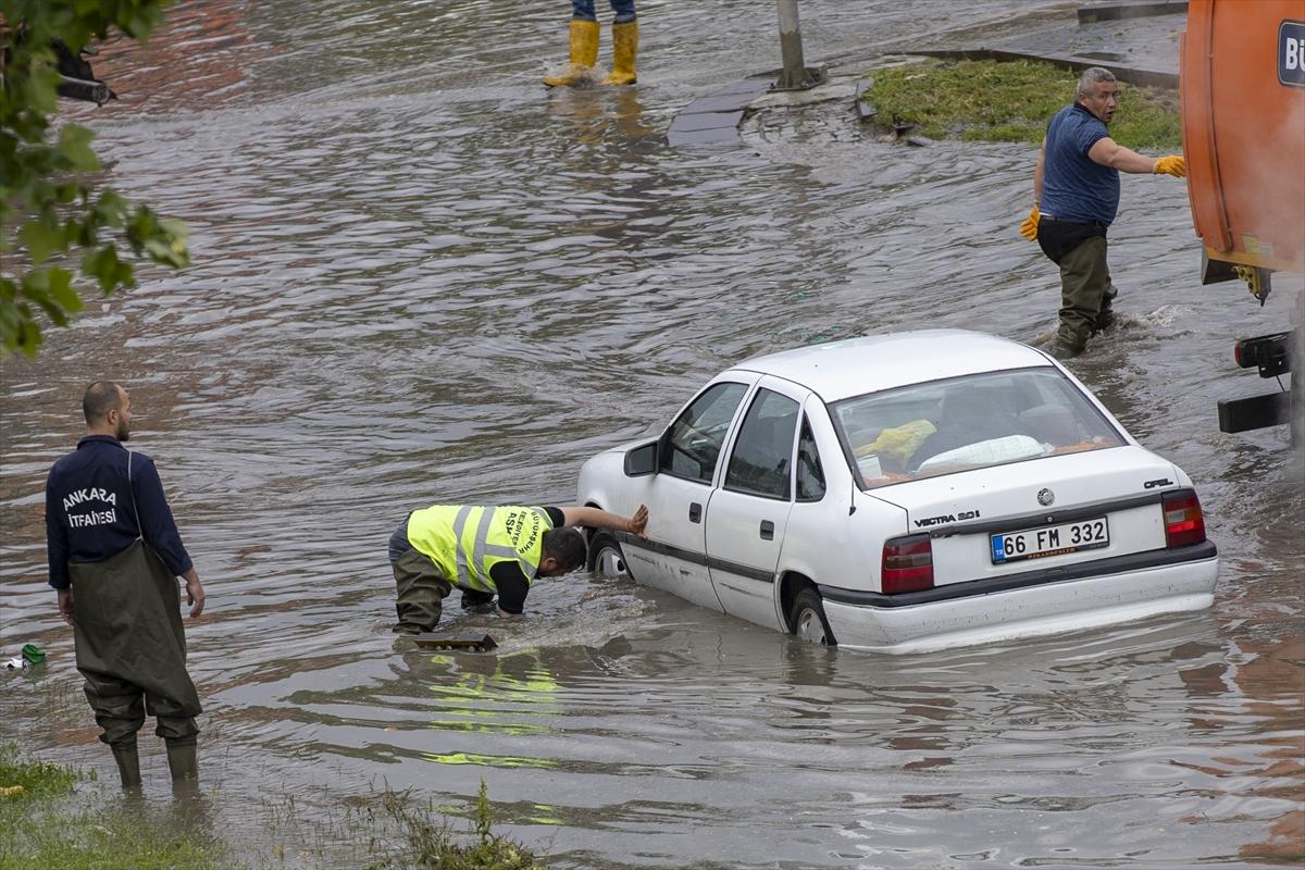 Başkent Ankara'dan sel kareleri