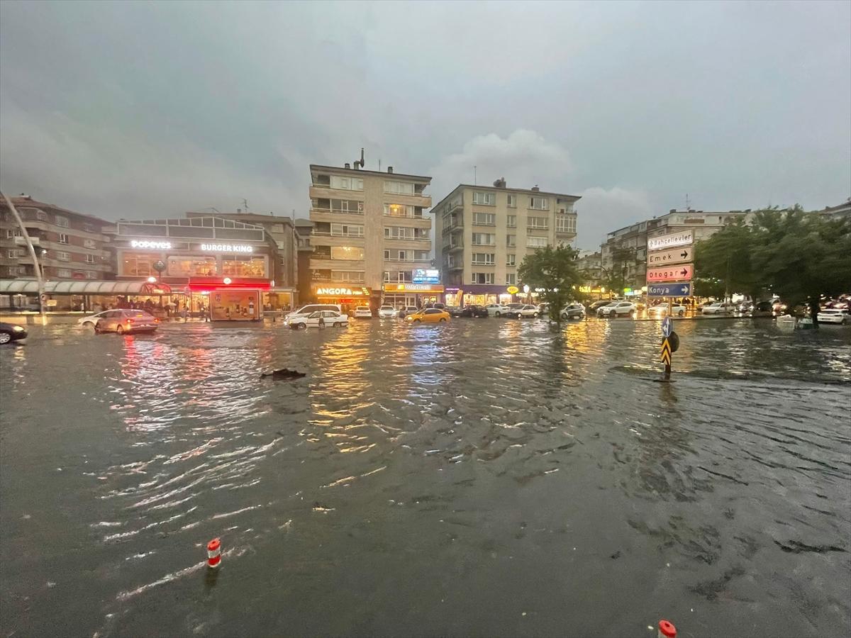 Başkent Ankara'dan sel kareleri