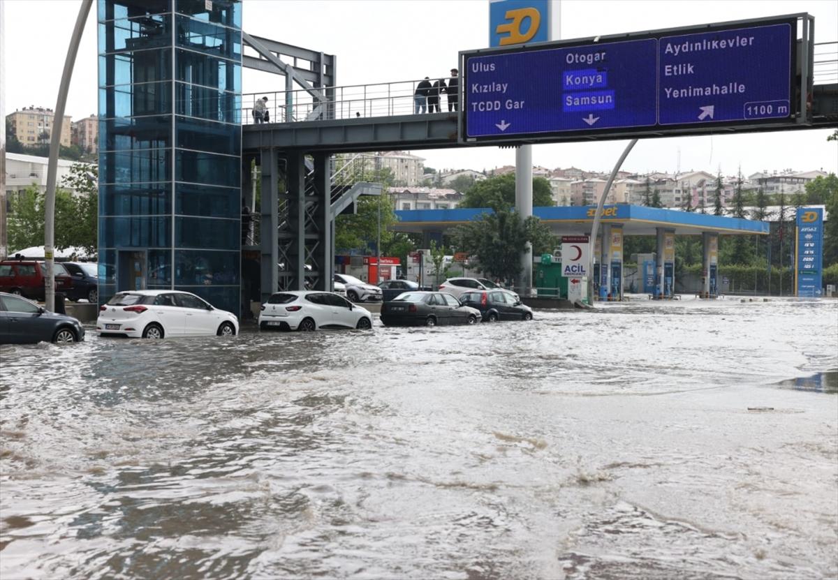 Başkent Ankara'dan sel kareleri