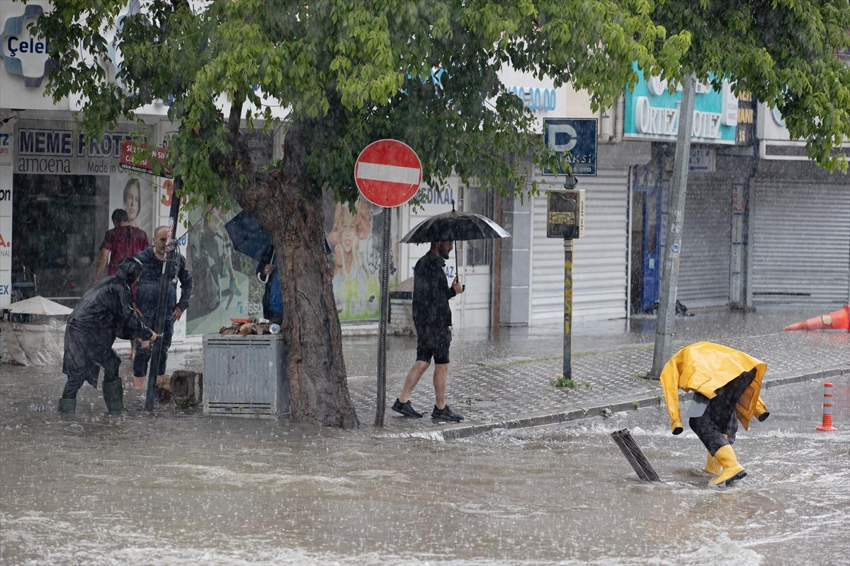 Başkent Ankara'dan sel kareleri