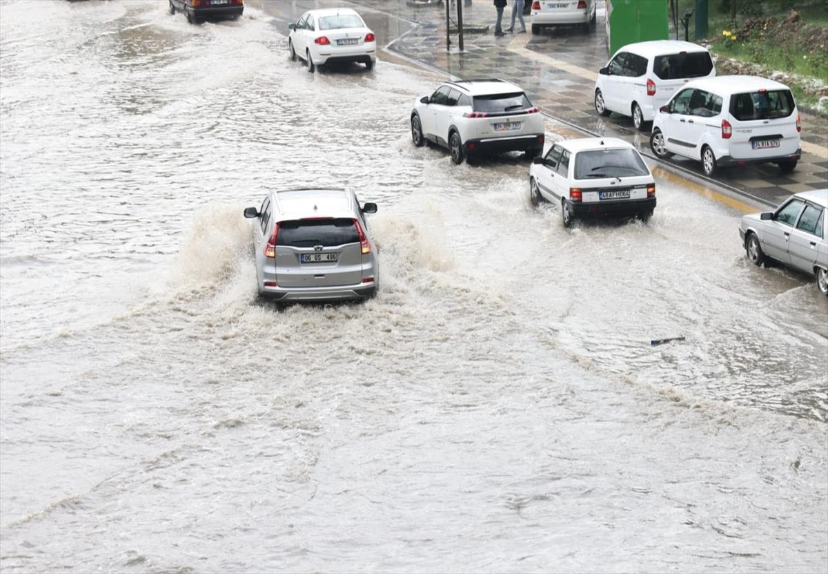 Başkent Ankara'dan sel kareleri