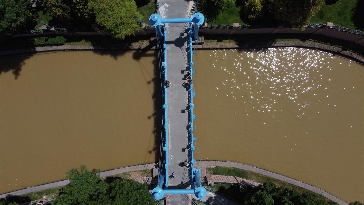 Porsuk çayının rengi maviden kahverengiye döndü