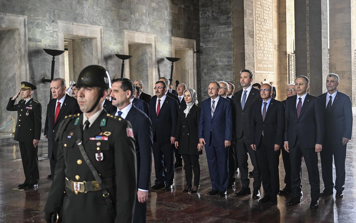 Türkiye Yüzyılı başladı! Cumhurbaşkanlığı Kabinesi Ata'nın huzurunda