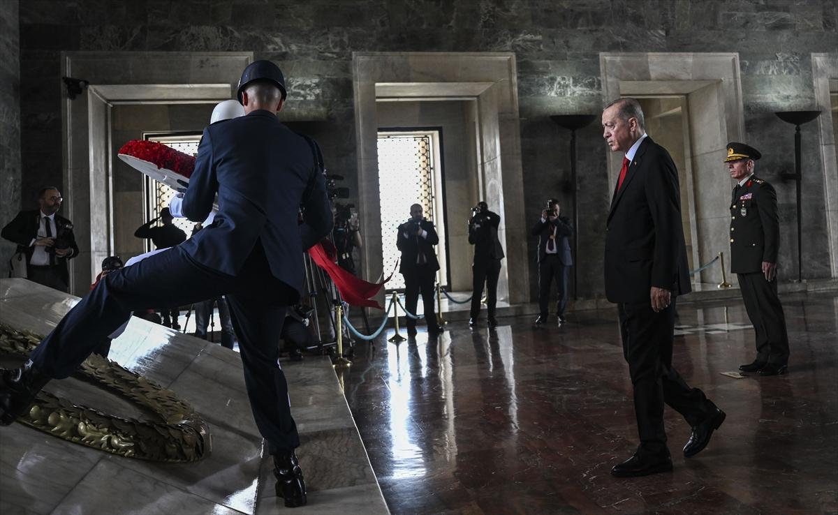 Türkiye Yüzyılı başladı! Cumhurbaşkanlığı Kabinesi Ata'nın huzurunda