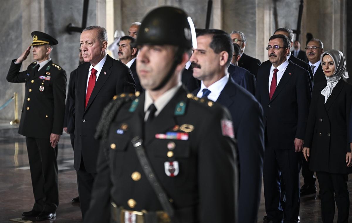 Türkiye Yüzyılı başladı! Cumhurbaşkanlığı Kabinesi Ata'nın huzurunda