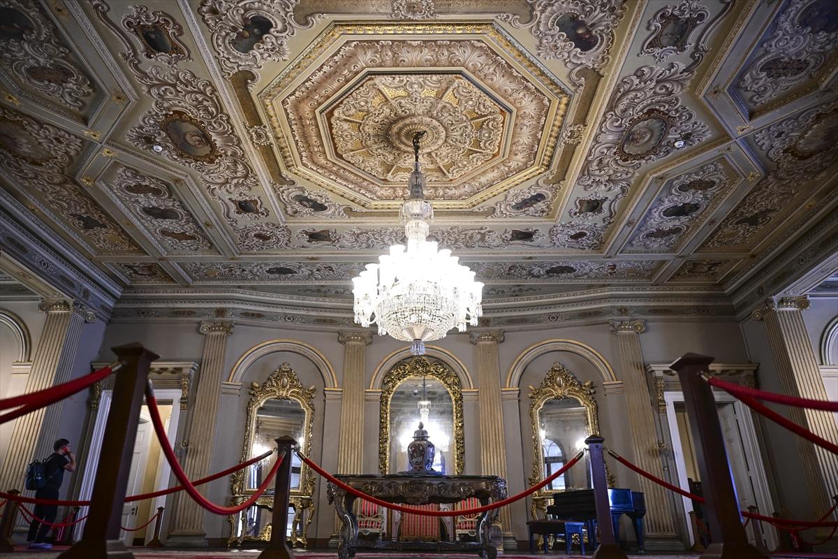 Dolmabahçe Sarayı 167 yıl önce kapılarını açtı