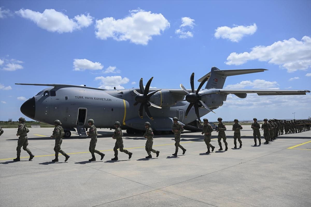 Türk komandoları Kosova'da