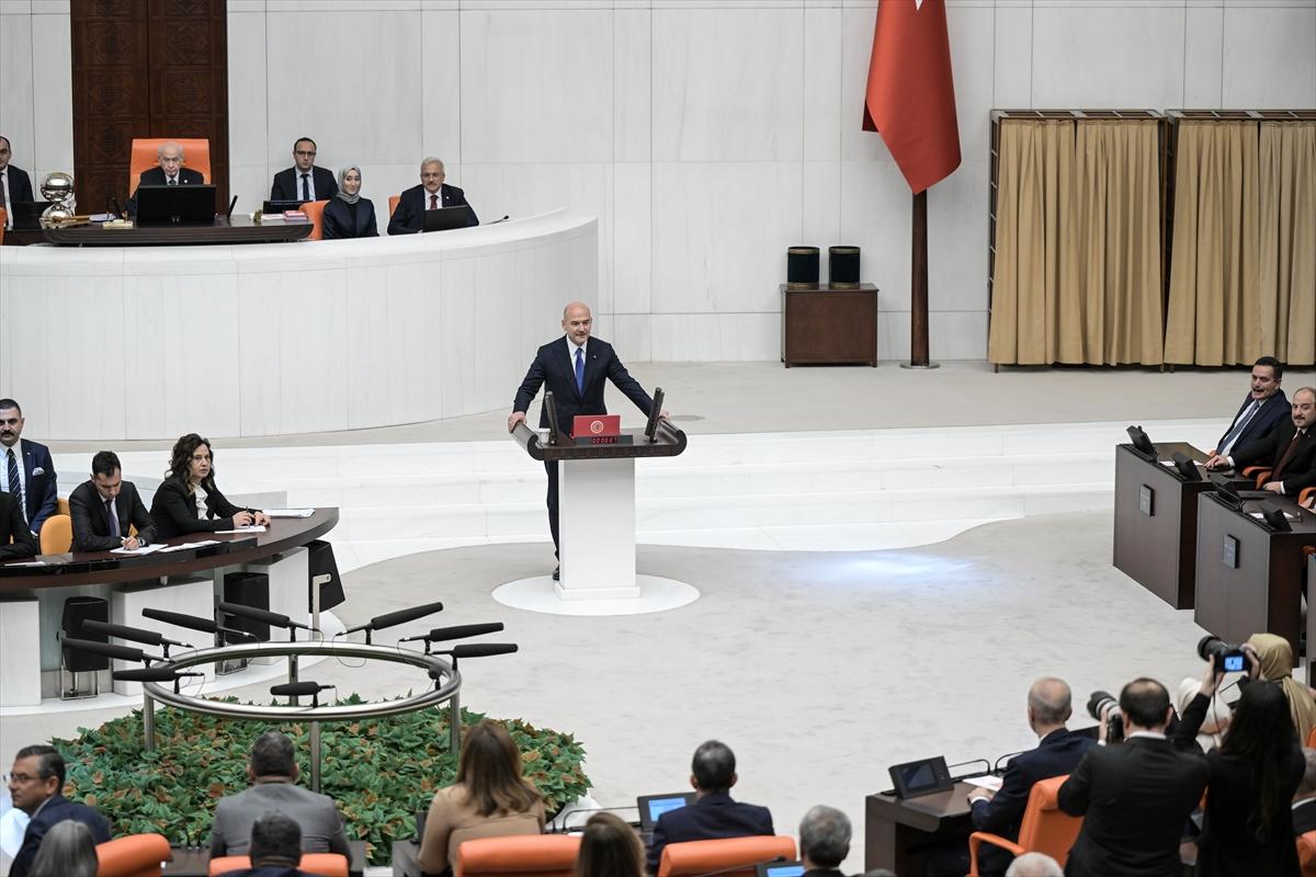 Milletvekilleri ve yeni kabine üyelerinin Meclis'teki yemin töreninden kareler