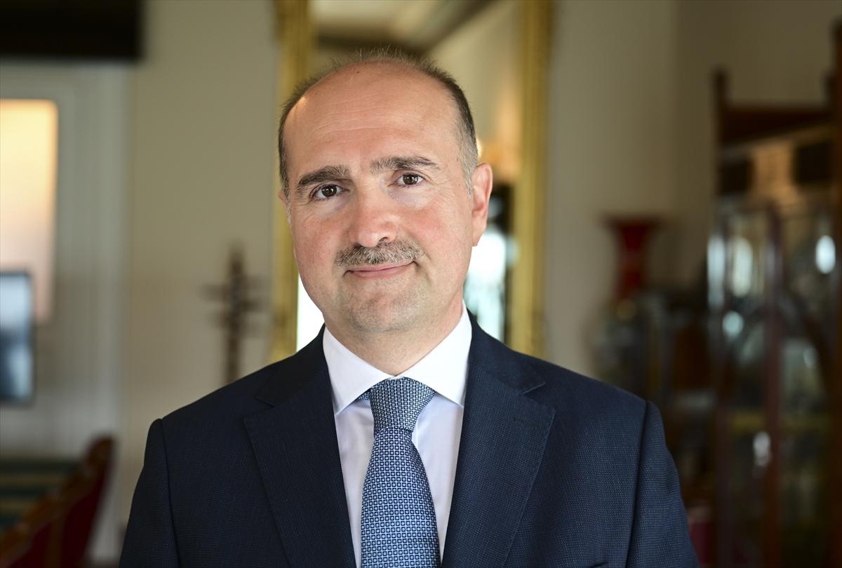 Dolmabahçe Sarayı 167 yıl önce kapılarını açtı