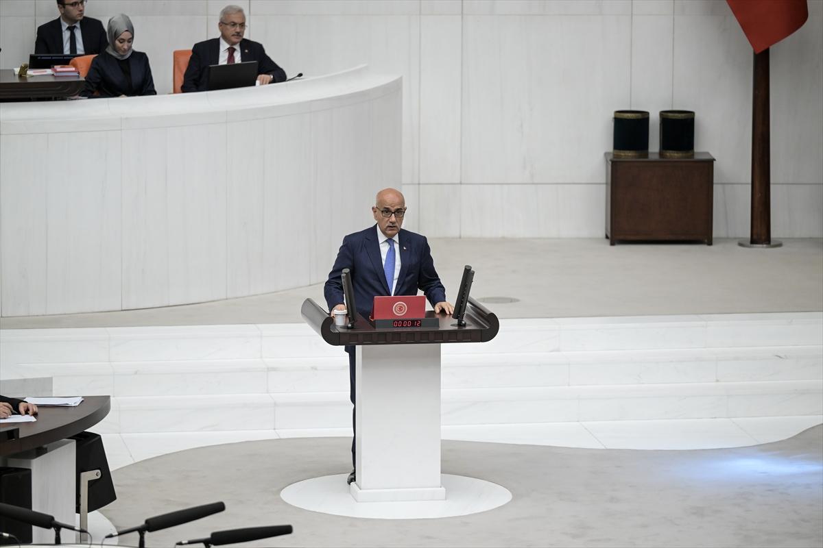 Milletvekilleri ve yeni kabine üyelerinin Meclis'teki yemin töreninden kareler