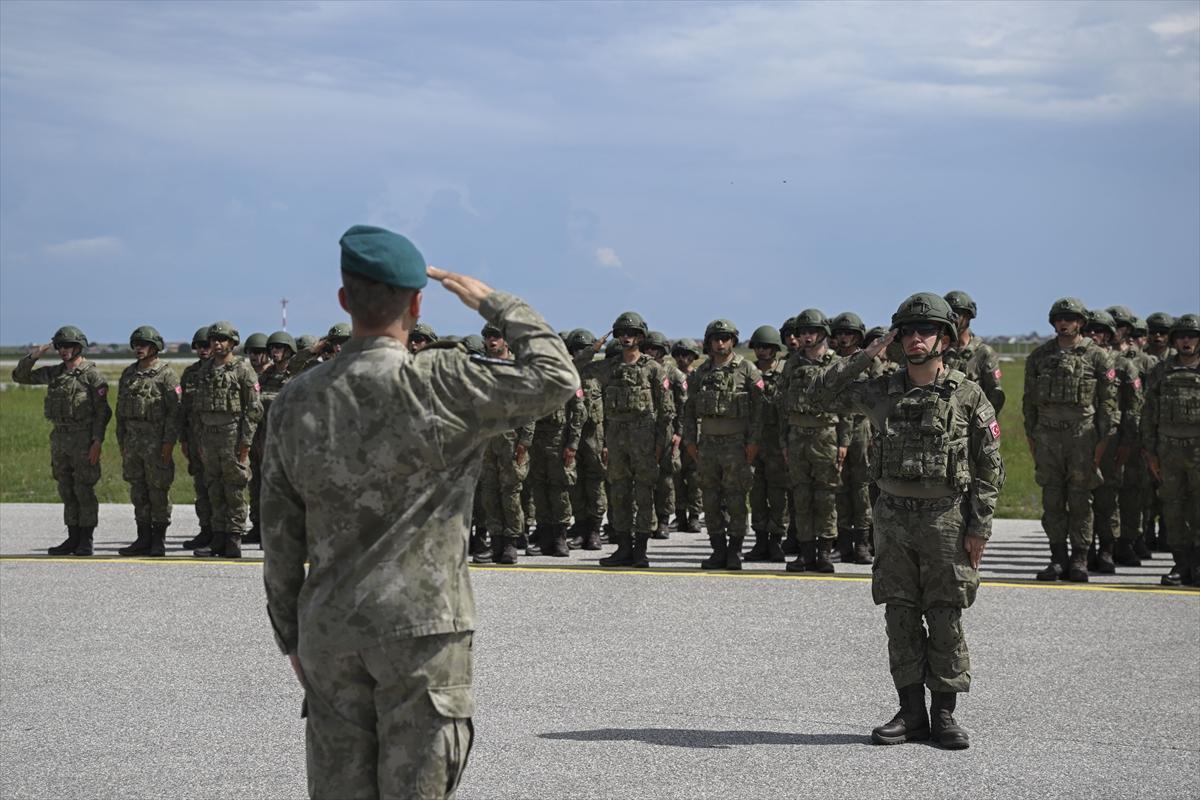 Türk komandoları Kosova'da