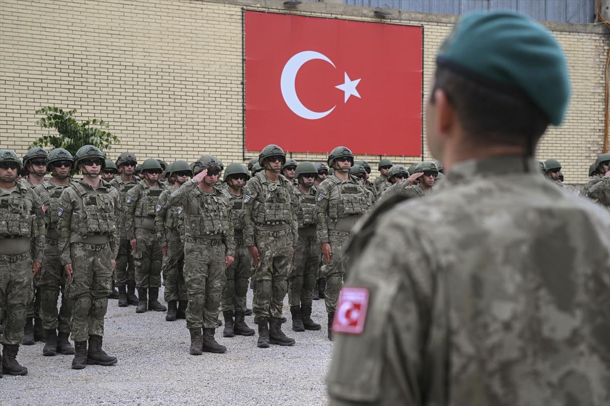 Türk komandoları Kosova'da
