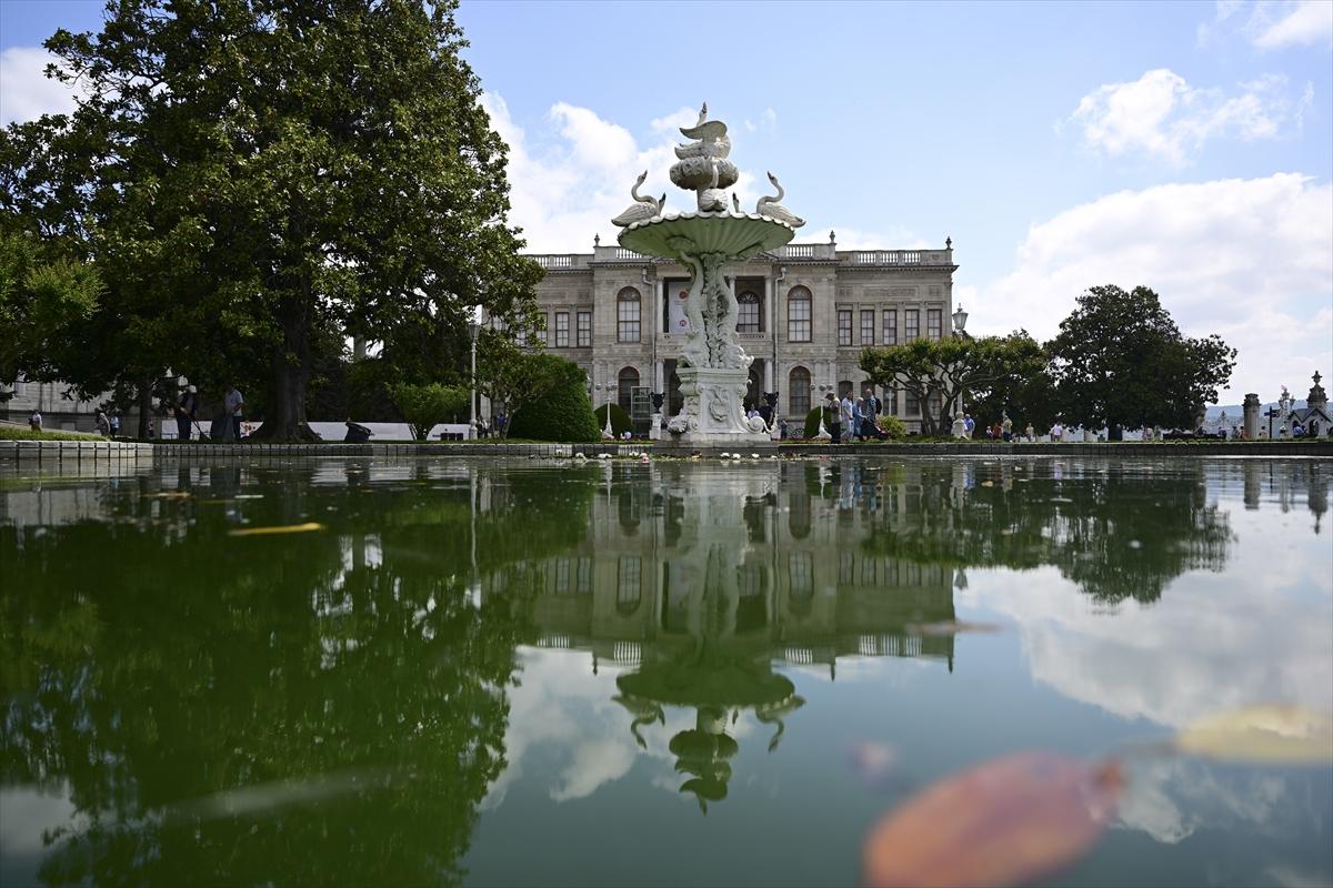 Dolmabahçe Sarayı 167 yıl önce kapılarını açtı