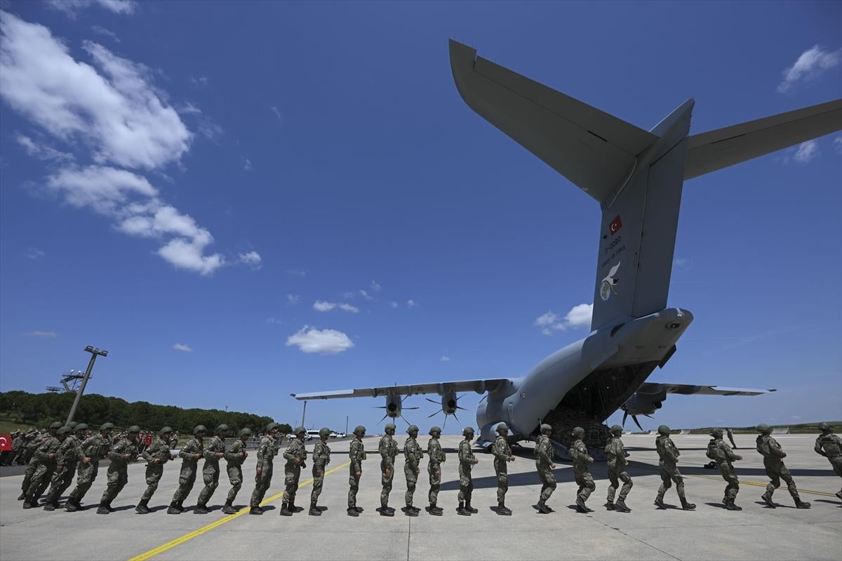 Türk komandoları Kosova'da